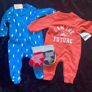 Newborn baby bundle. Perfect gift! All NWT. Baby Gap 0-3 month
